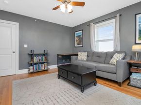 87 Ash St 22, Waltham MA 02453