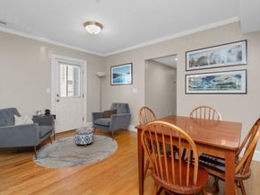 87 Ash St 22, Waltham MA 02453