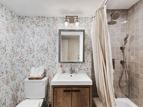 425 Beacon Street 1, Boston MA 02115