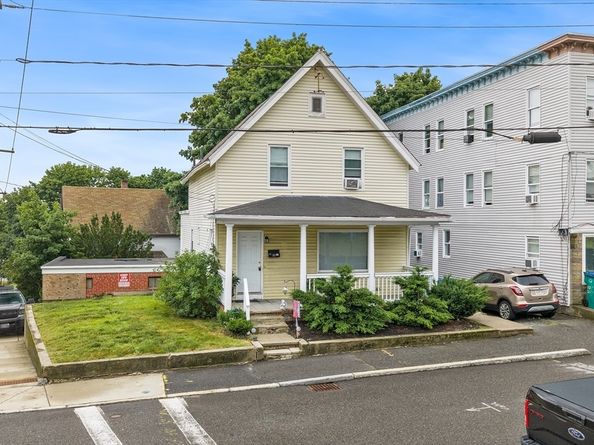 113 Cedar St, Fitchburg MA 01420