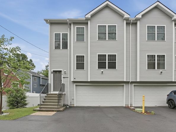 670A Burncoat St A, Worcester MA 01606