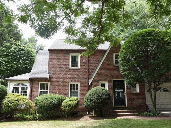 20 Shaw Rd, Wellesley MA 02481