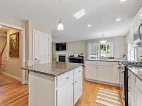 1016 Whipple Rd, Tewksbury MA 01876