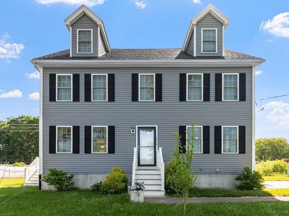 1016 Whipple Rd, Tewksbury MA 01876