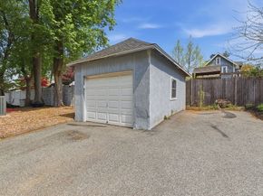 33 Brunswick Park 2, Melrose MA 02176