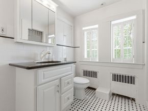 127 Larchmont Road, Melrose MA 02176