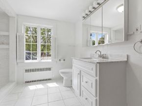 127 Larchmont Road, Melrose MA 02176