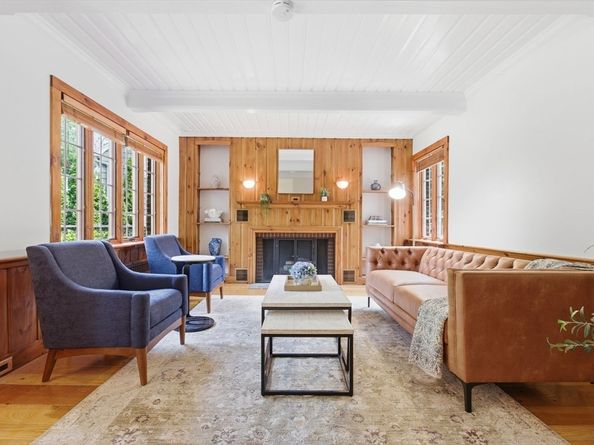 127 Larchmont Road, Melrose MA 02176