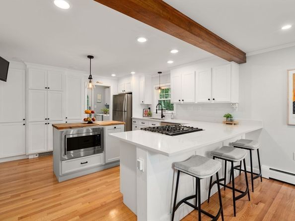 3 Berkeley Rd, Wellesley MA 02482