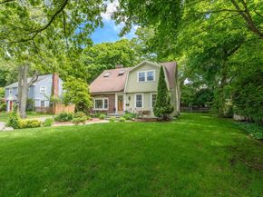 3 Berkeley Rd, Wellesley MA 02482