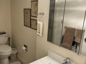 210 Nahanton St 415, Newton MA 02459