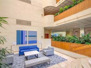 210 Nahanton St 415, Newton MA 02459