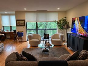 210 Nahanton St 415, Newton MA 02459
