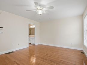 70 Orchard Meadow Dr 70, Shrewsbury MA 01545