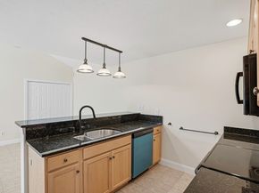 70 Orchard Meadow Dr 70, Shrewsbury MA 01545