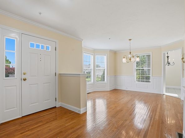 70 Orchard Meadow Dr 70, Shrewsbury MA 01545