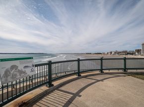 300 Lynn Shore Dr 410, Lynn MA 01902