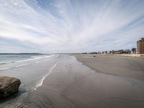 300 Lynn Shore Dr 410, Lynn MA 01902
