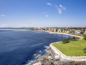 300 Lynn Shore Dr 410, Lynn MA 01902