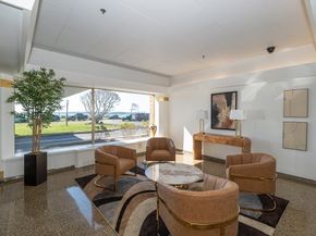 300 Lynn Shore Dr 410, Lynn MA 01902
