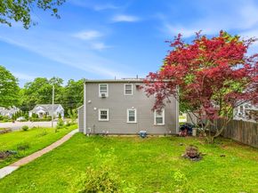 39 Pinehurst, Auburn MA 01501