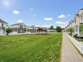 27 Cleary Cir 27, Norfolk MA 02056