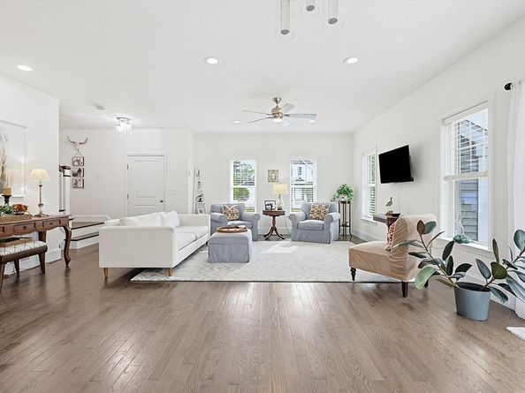 27 Cleary Cir 27, Norfolk MA 02056