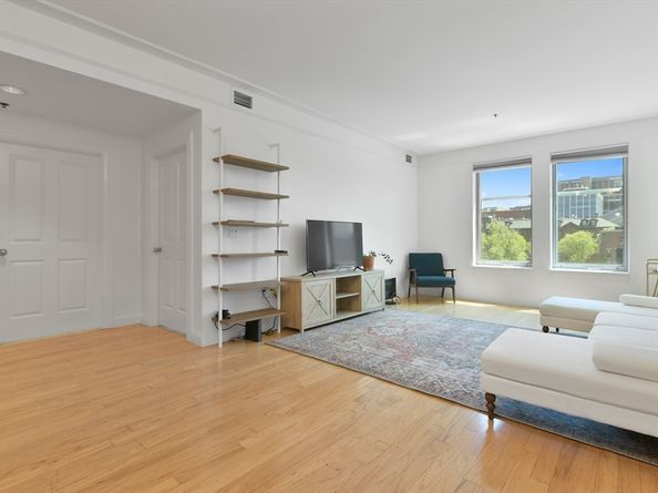 1597 Washington St 406, Boston MA 02118