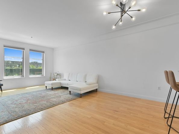 1597 Washington St 406, Boston MA 02118