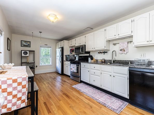 13 Vinton St 3, Boston MA 02127