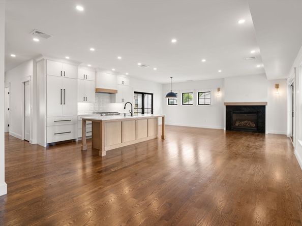 145 Dorchester St, Quincy MA 02171
