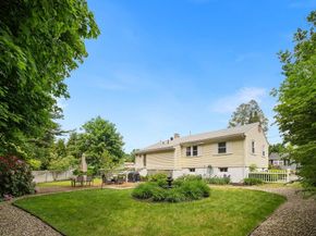 12 Karen Rd, Woburn MA 01801