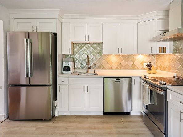 12 Karen Rd, Woburn MA 01801