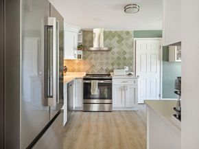 12 Karen Rd, Woburn MA 01801