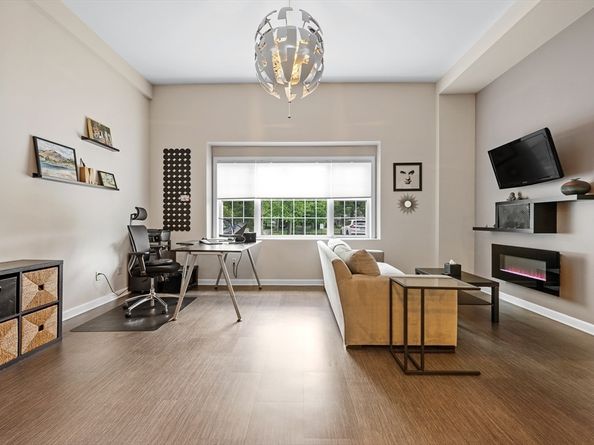 48 Phillips Rd 12, Holden MA 01520