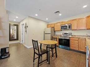48 Phillips Rd 12, Holden MA 01520