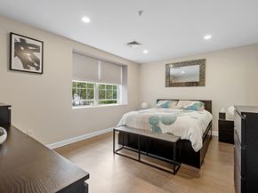 48 Phillips Rd 12, Holden MA 01520