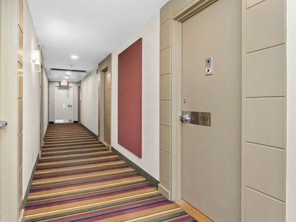 44 Washington St 1113, Brookline MA 02446