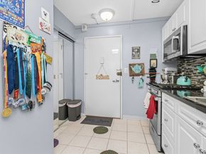 44 Washington St 1113, Brookline MA 02446
