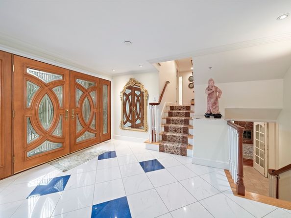 73 Countryside Road, Newton MA 02459