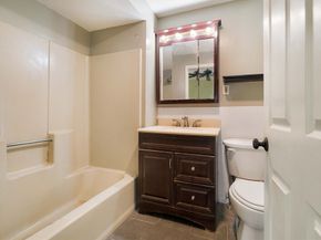 5 Essex St, Somerville MA 02145