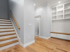 10 Hitching Post Lane, Weston MA 02493