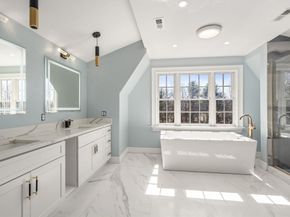10 Hitching Post Lane, Weston MA 02493