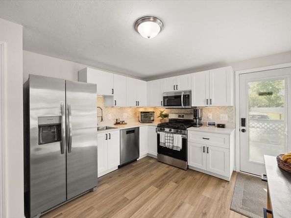 359 Plain St, Brockton MA 02302