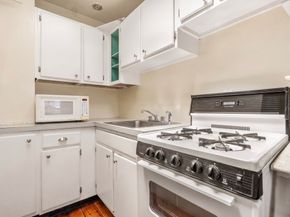 8 Brimmer St 5B, Boston MA 02108