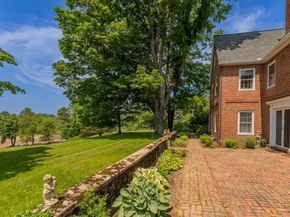 82 River Rd, Topsfield MA 01983
