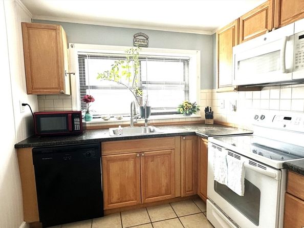 105 Nahant St 1, Lynn MA 01902