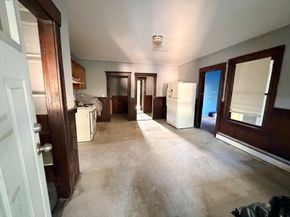 32 Mount Globe St, Fitchburg MA 01420
