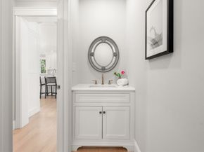 6 Revolutionary, Lexington MA 02421