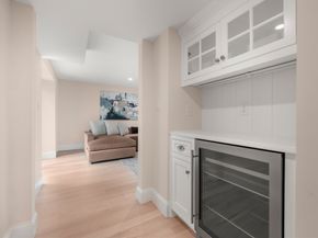 6 Revolutionary, Lexington MA 02421